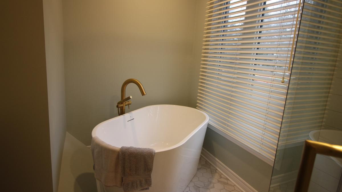Bathtub